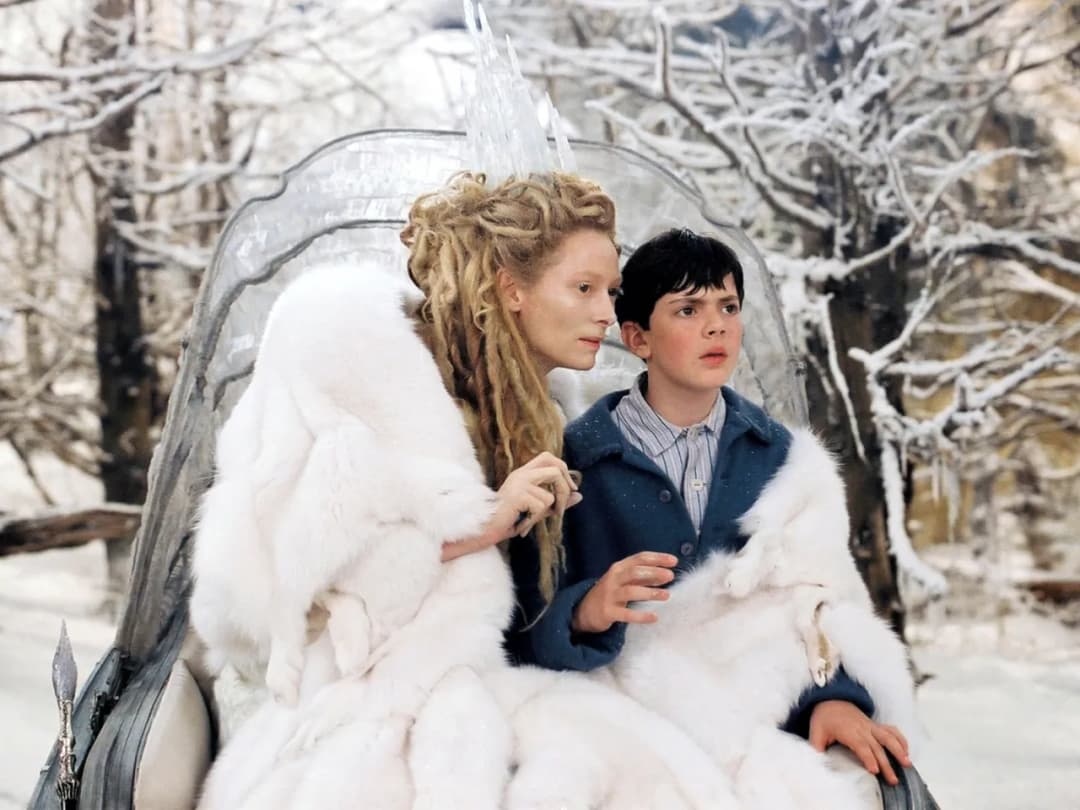 Produkcje, które umilą ci grudniowy czas: filmy i seriale na zimowe wieczory